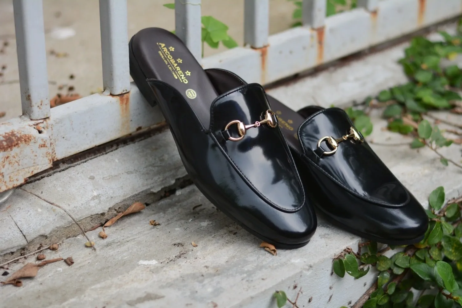 701 Horsebit Slipper Piano Black