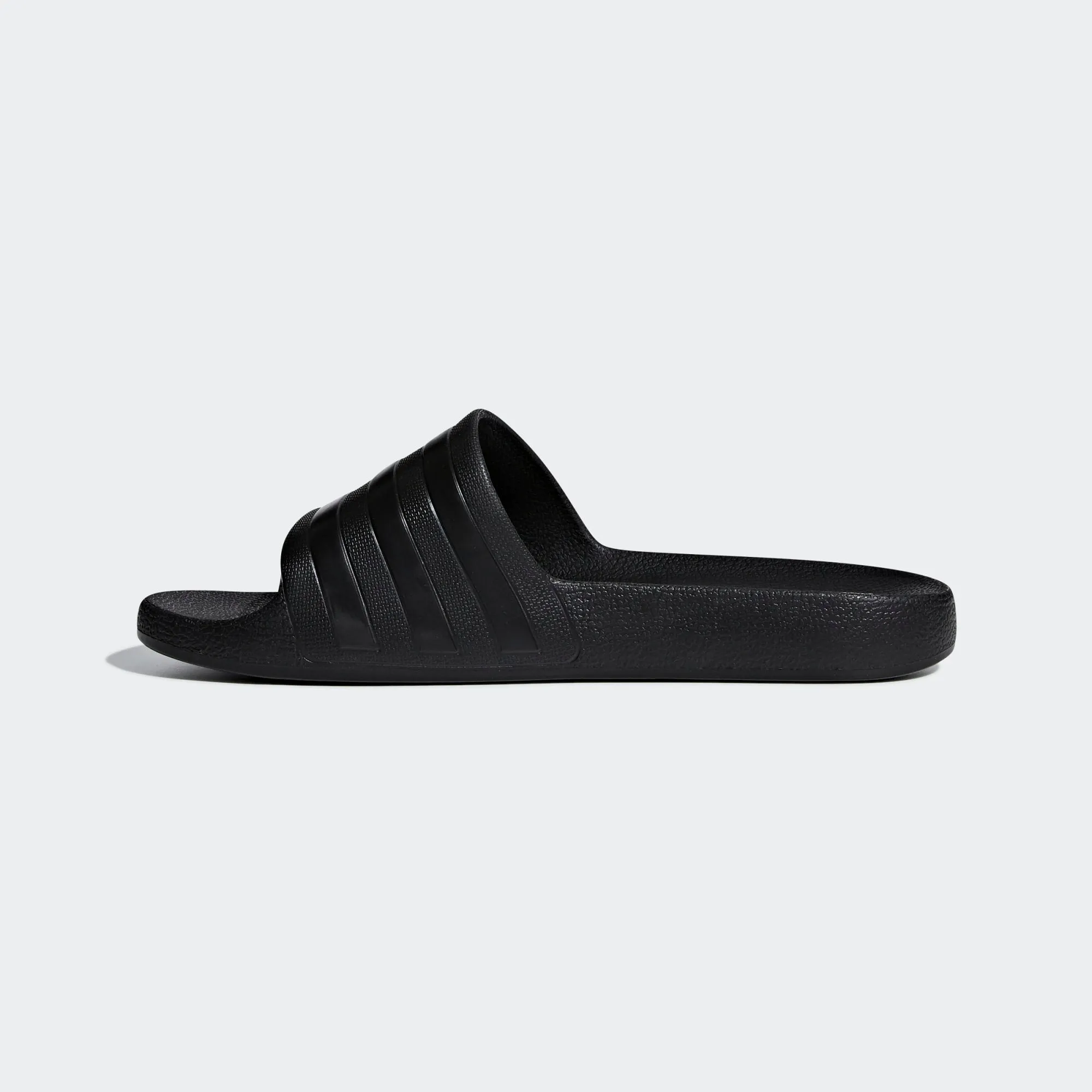 ADILETTE AQUA SLIDES Core Black / Core Black / Core Black-f35550